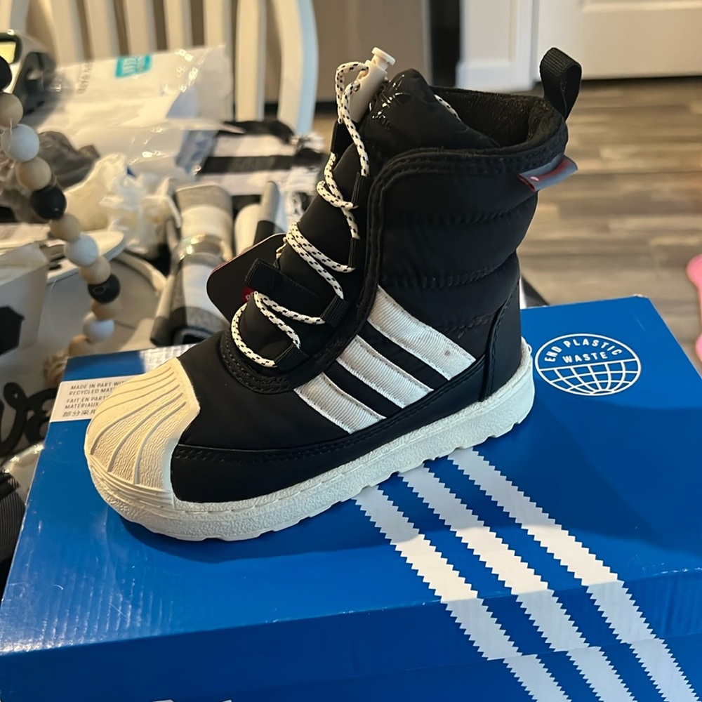 Superstar 360 boots